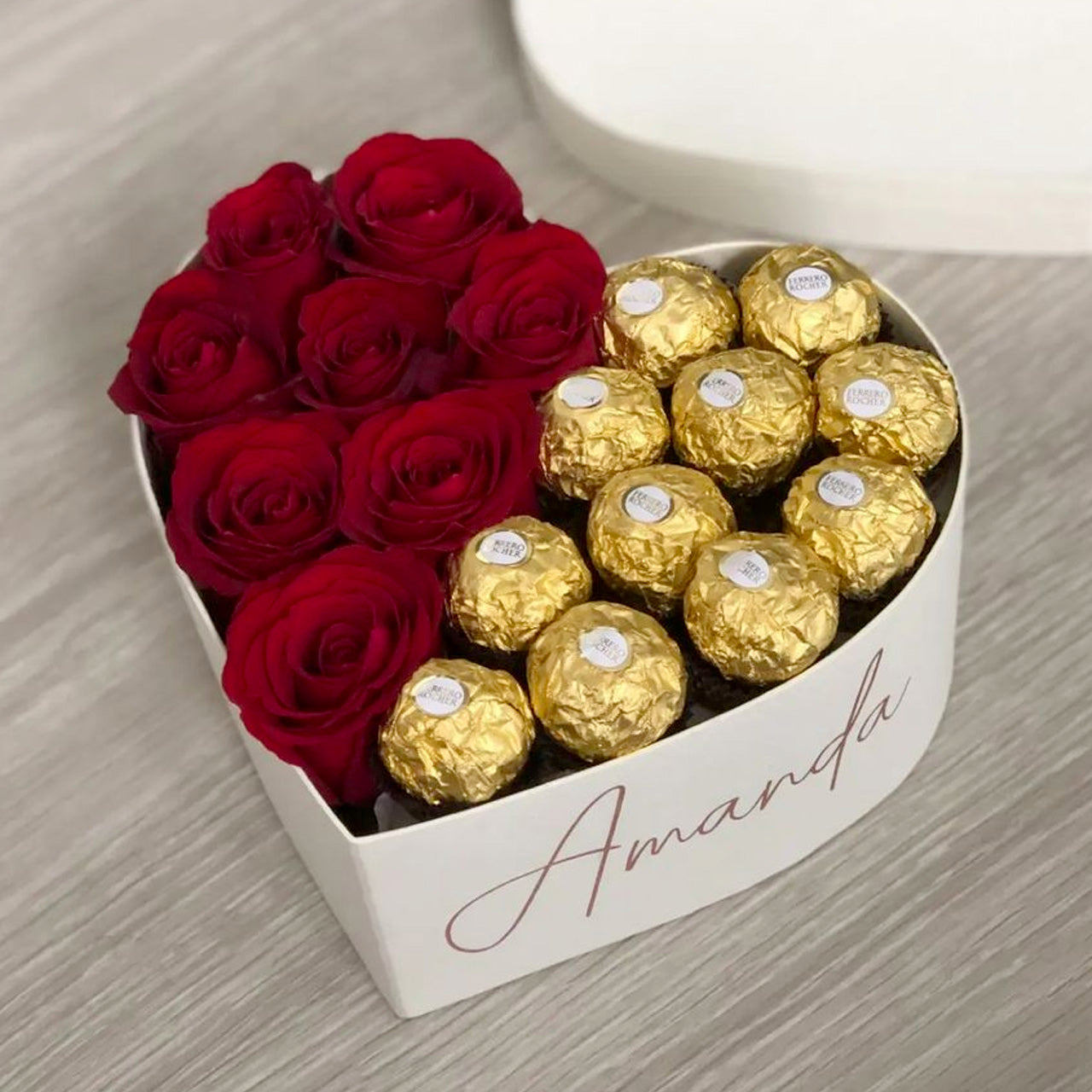 Caixa coração Rosas e Ferrero Rocher
