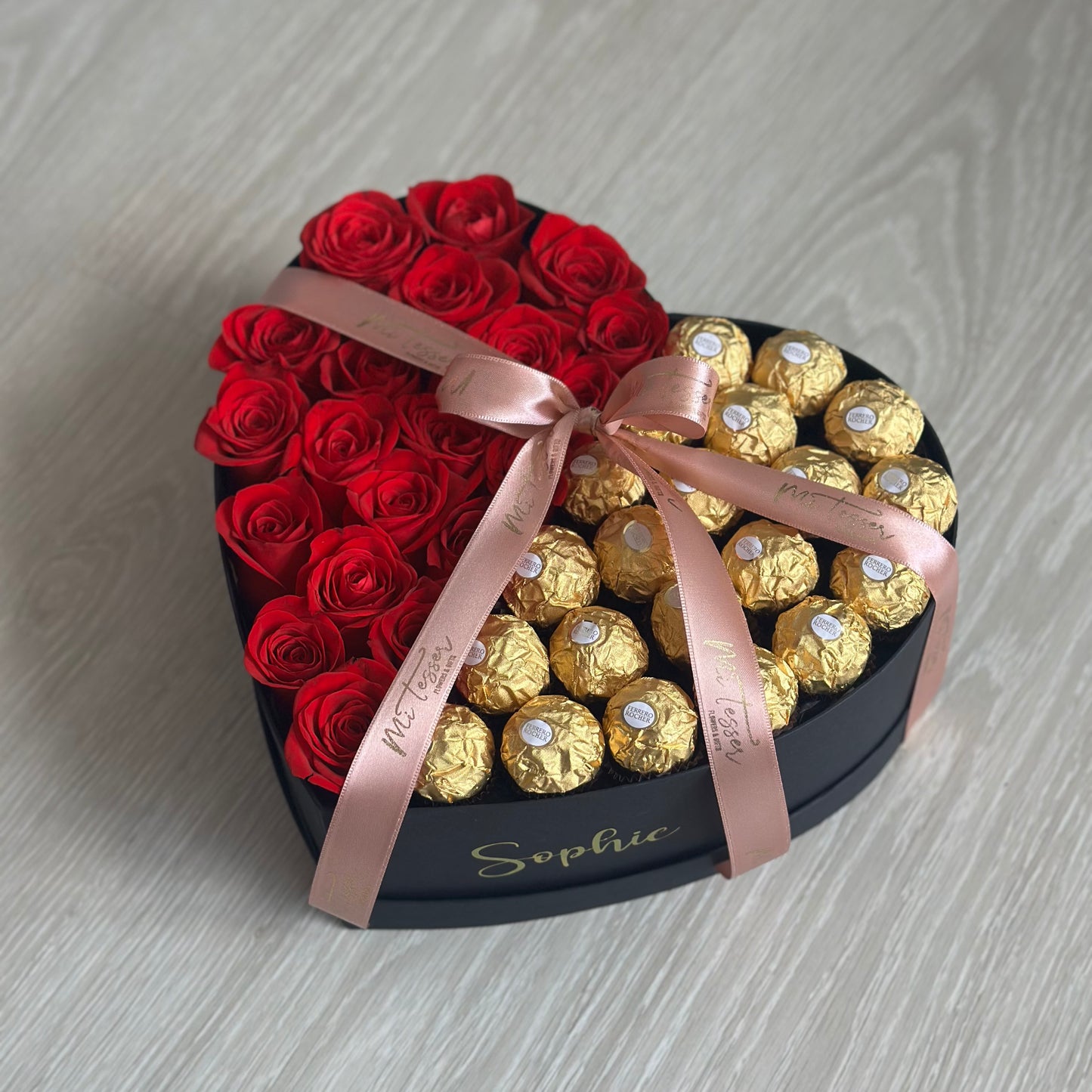 Caixa coração Rosas e Ferrero Rocher