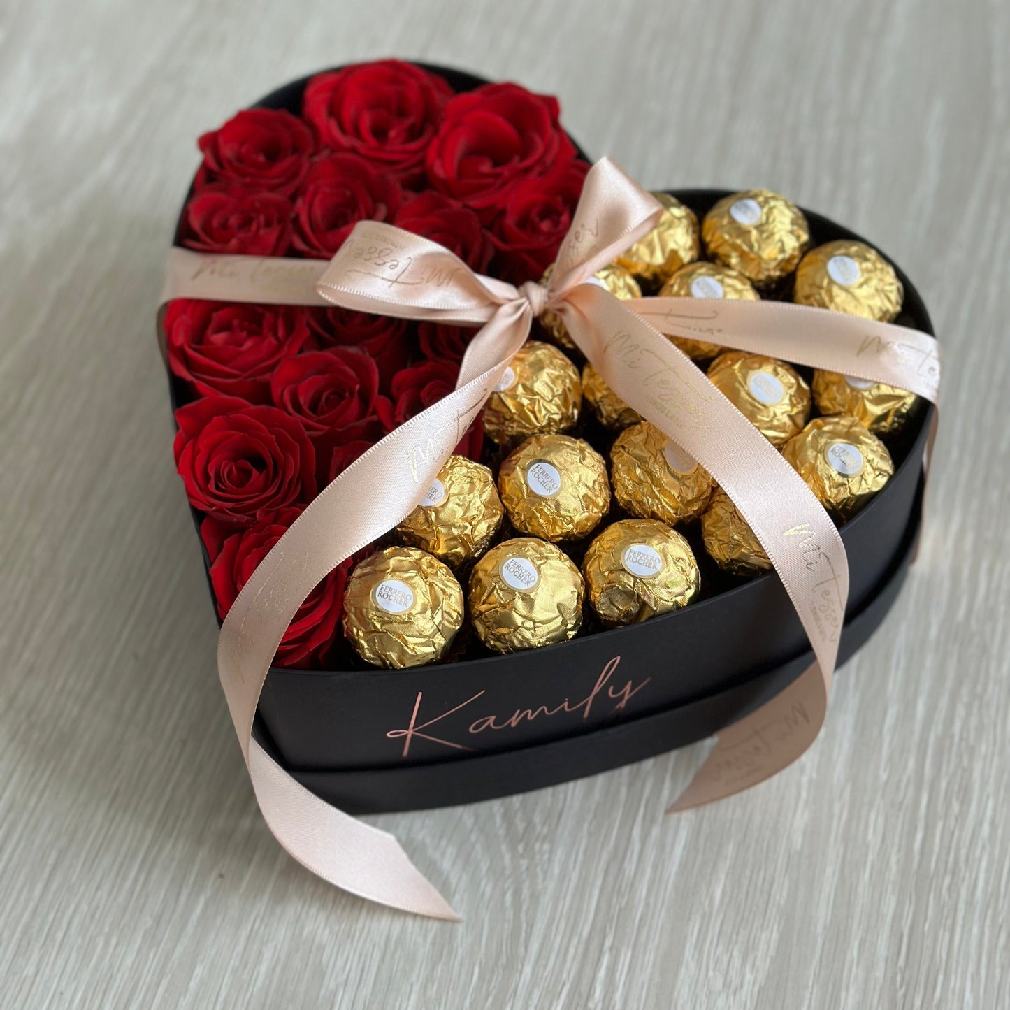 Caixa coração Rosas e Ferrero Rocher