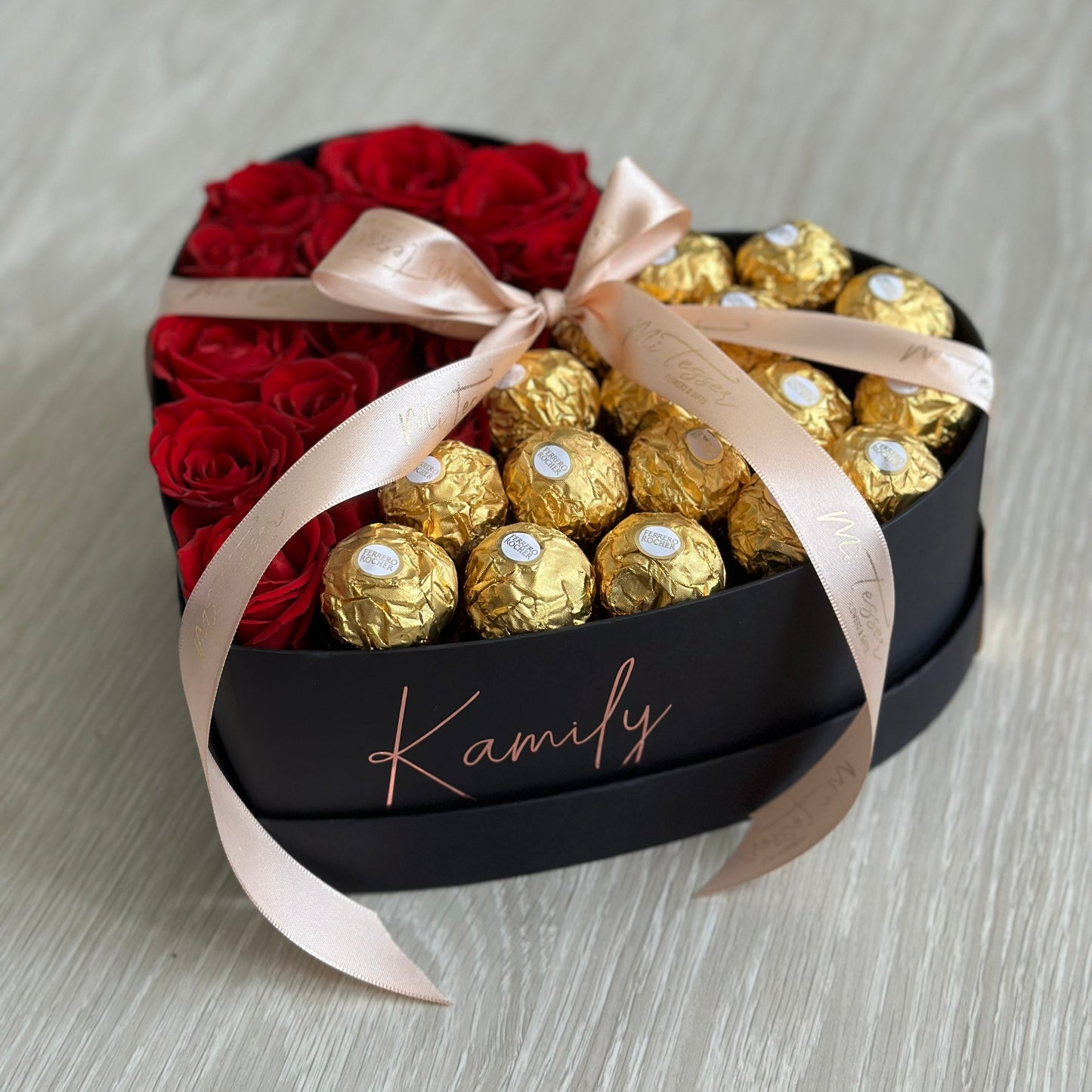 Caixa coração Rosas e Ferrero Rocher