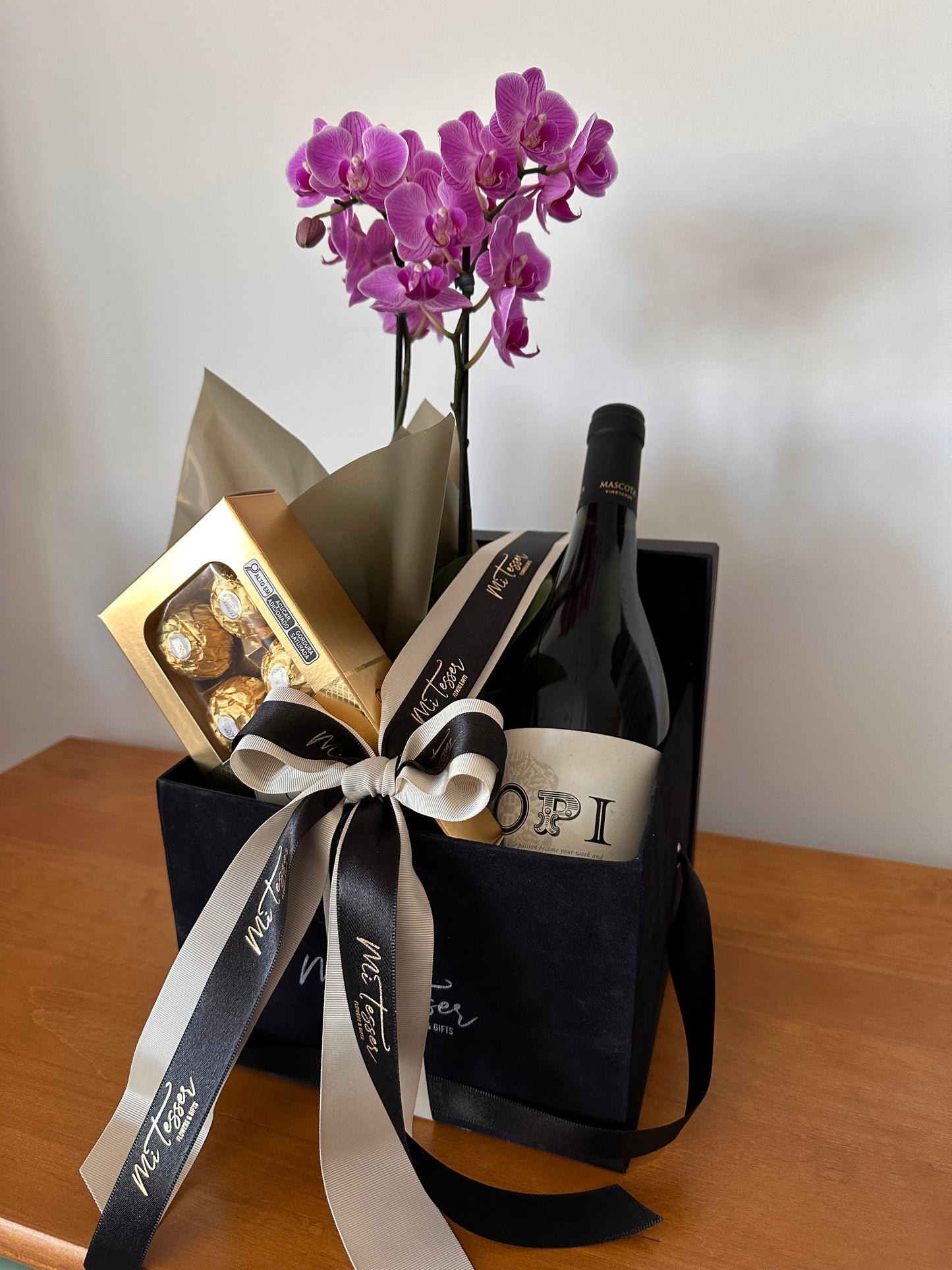 Presente orquídea e vinho OPI