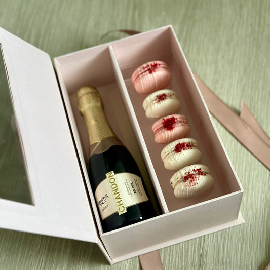 Box livro Chandon e Macarons