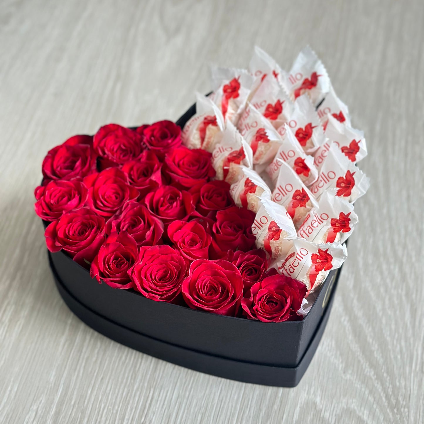 Caixa coração Rosas e Ferrero Rocher